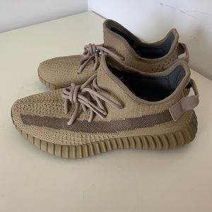 Yeezy 350 v2 Earth